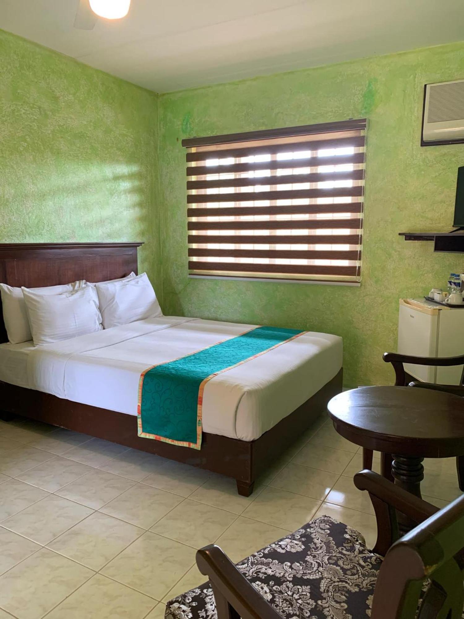 Flushing Meadows Resorts & Playground Panglao Exterior foto