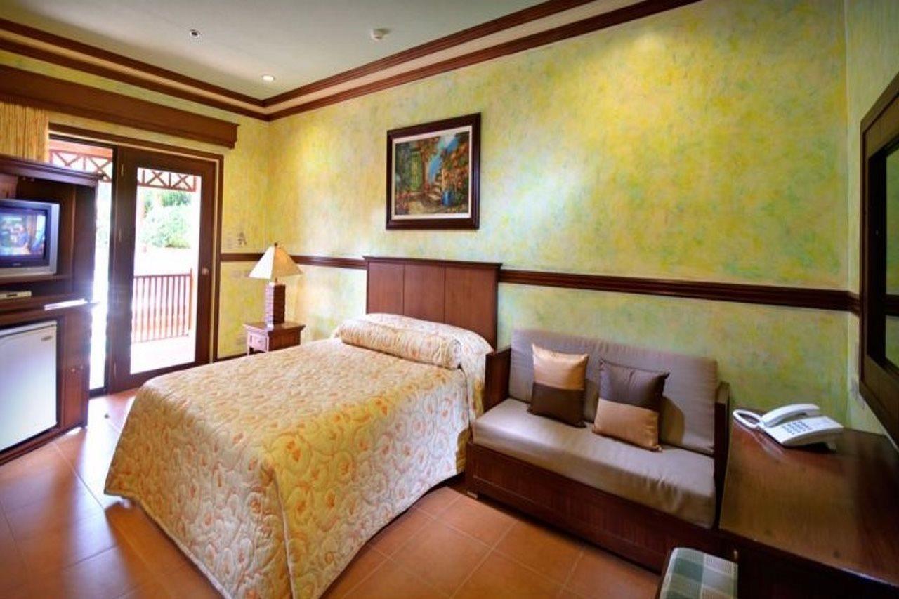 Flushing Meadows Resorts & Playground Panglao Exterior foto